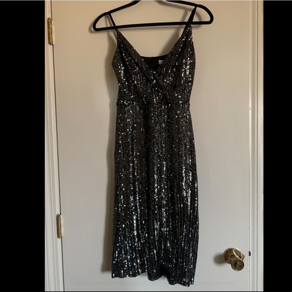 Cupcakes & Cashmere Joelle Faux Wrap Sequin Dress - Picture 4 of 7